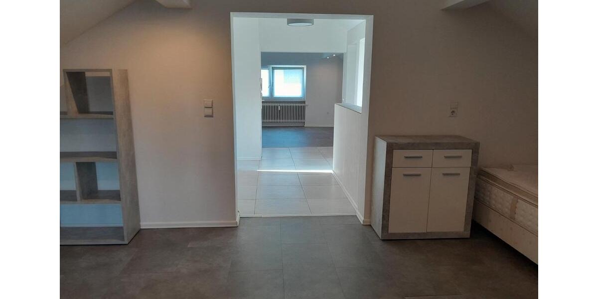 Dachgeschoßwohnung Steinwenden - 2 Zimmer, 65 m&sup2;, 650&euro; | Angebot:26024380