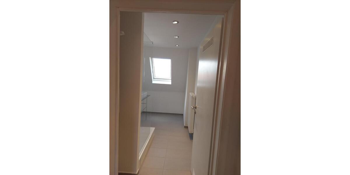Dachgeschoßwohnung Kaiserslautern Betzenberg - 3 Zimmer, 88 m&sup2;, 750&euro; | Angebot:26588645