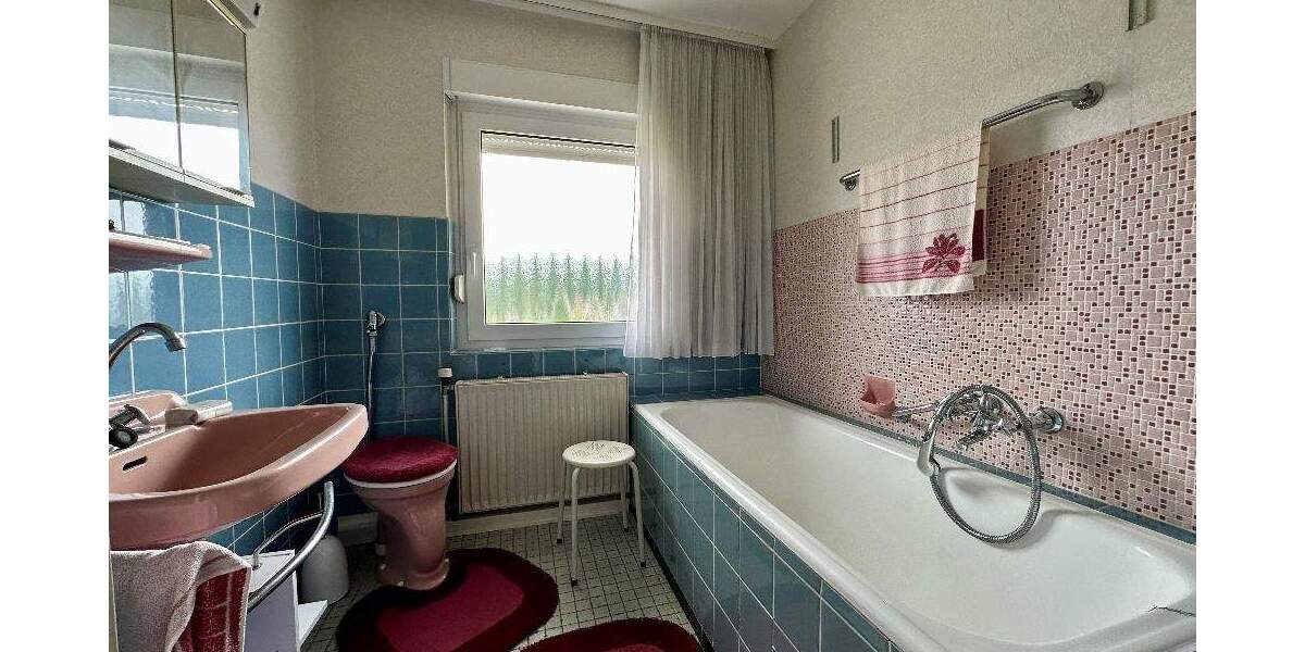 Einfamilienhaus Waldfischbach - 5 Zimmer, 151 m&sup2;, 215.000&euro; | Angebot:25777592