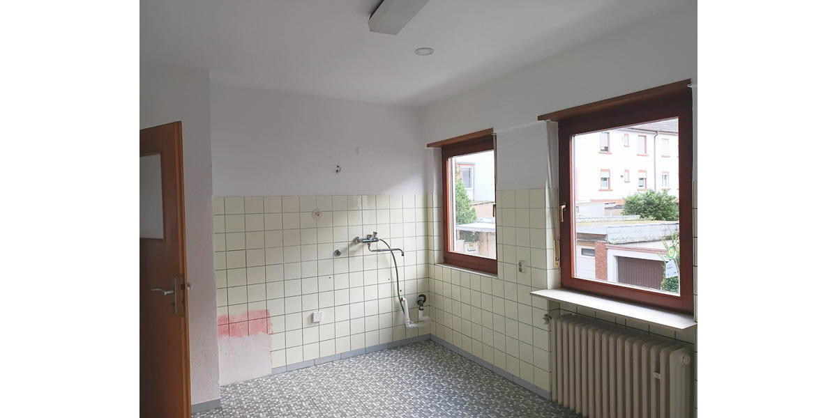 ObjNr:19553 - Gepflegtes Mehrfamilienhaus in Pirmasens mit 4 Garagen - Mehrfamilienhaus, Wohnhaus Pirmasens | Angebot:17159346