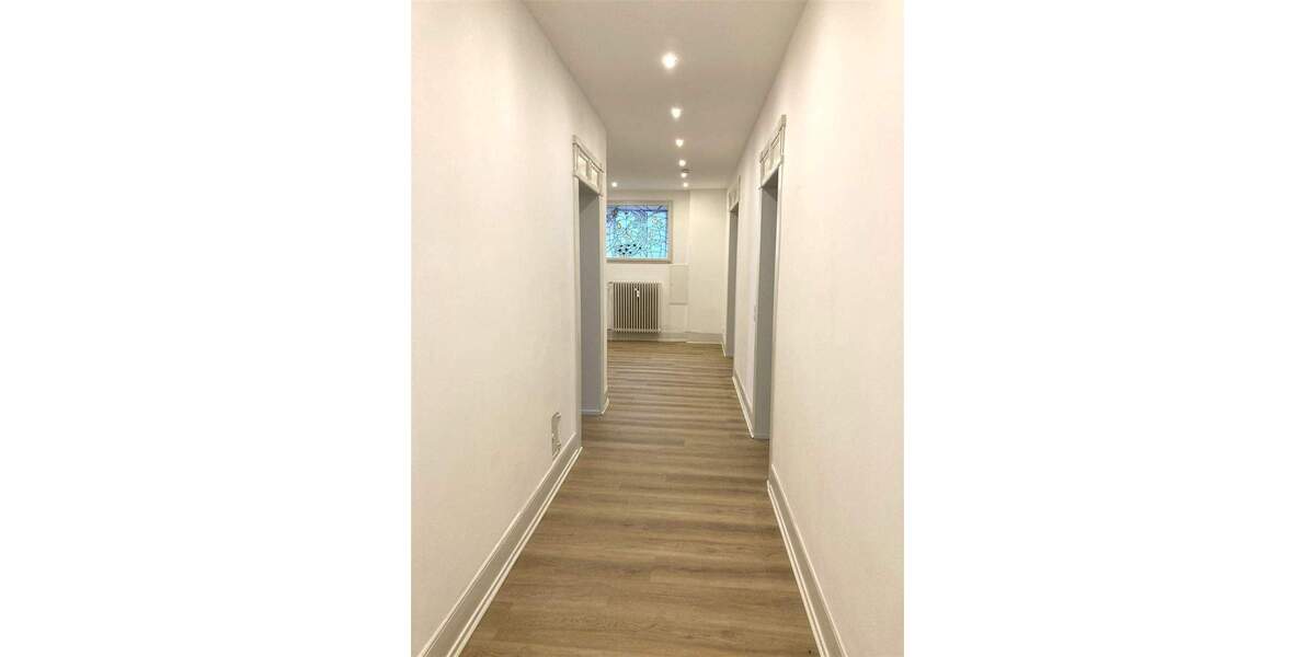 Stilvolle 4-Zimmer-Altbauwohnung mit Balkon in zentraler Stadtlage von Neustadt 4 zimmer