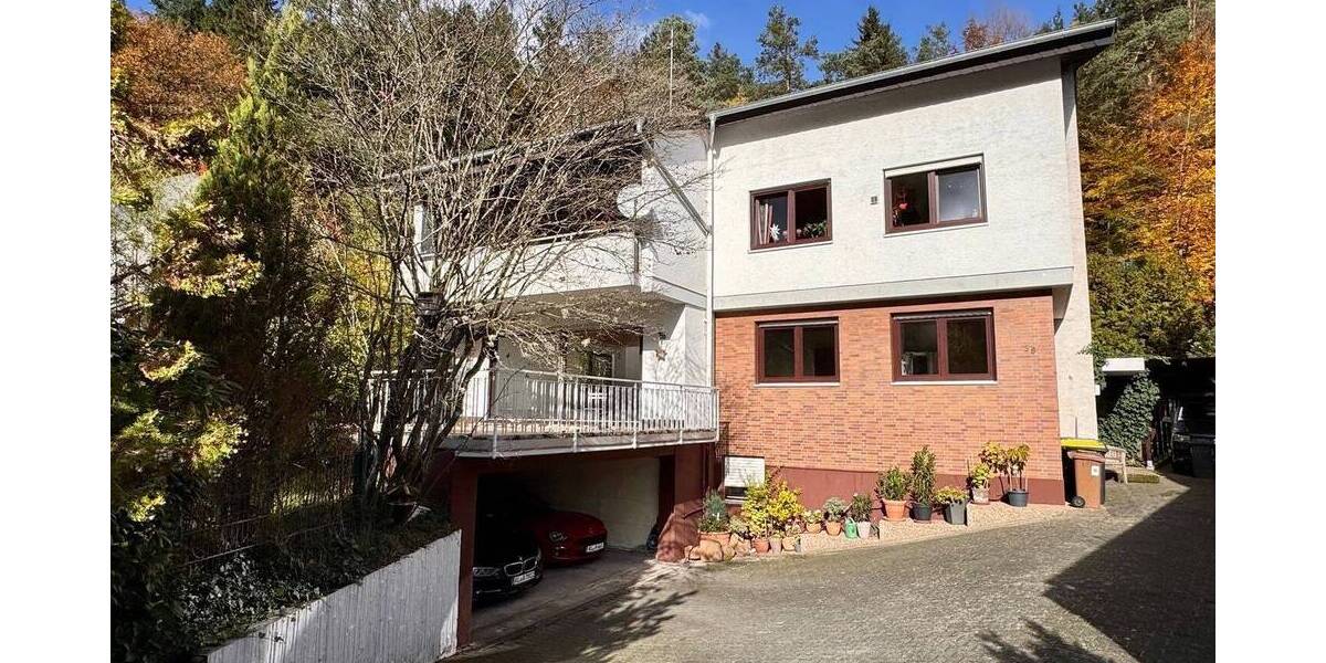 KL-Hohenecken - Gepflegtes Mehrfamilienhaus mit Doppelgarage in ruhiger Waldrandlage 1 zimmer