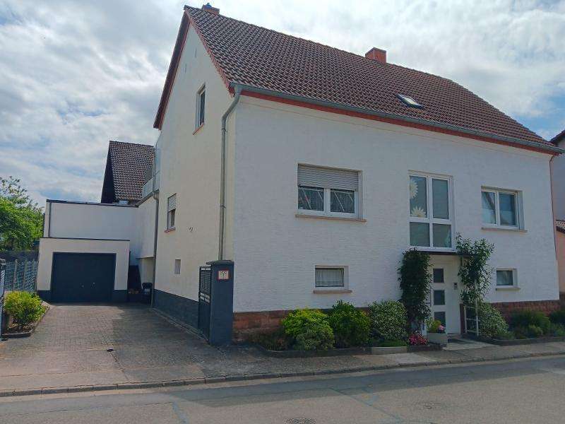 Haus zum Kaufen in Kottweiler-Schwanden 337.000 € 187 m²