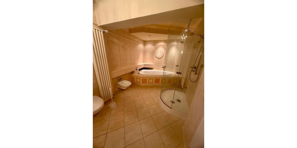 Etagenwohnung Kaiserslautern Engelshof - 4 Zimmer, 177 m&sup2;, 1.100&euro; | Angebot:25948178