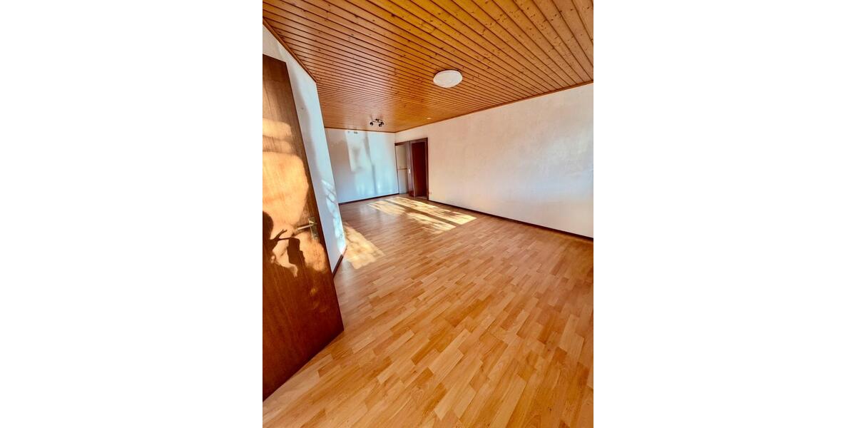 Einfamilienhaus Hauenstein - 7 Zimmer, 190 m&sup2;, 130.000&euro; | Angebot:26826227