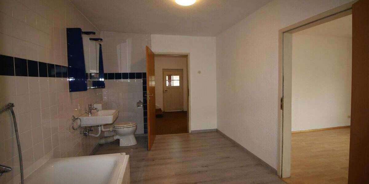 Einfamilienhaus Otterberg - 6 Zimmer, 121 m&sup2;, 175.000&euro; | Angebot:25674884