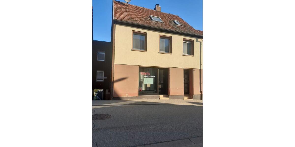 Einfamilienhaus Hochspeyer - 8 Zimmer, 194 m&sup2;, 289.000&euro; | Angebot:26214773