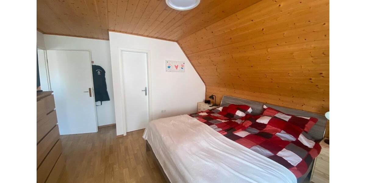 Dachgeschoßwohnung Katzweiler - 4 Zimmer, 114 m&sup2;, 950&euro; | Angebot:25305851