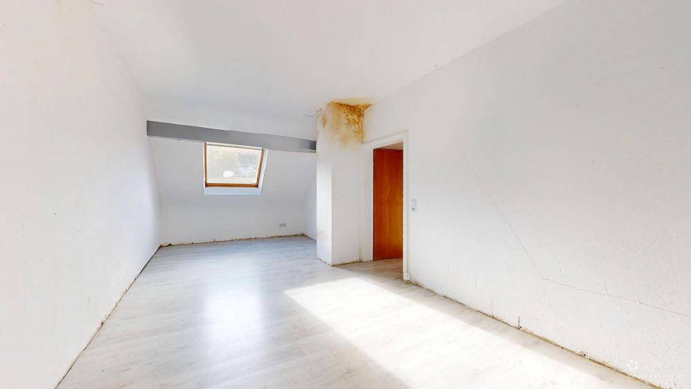 Mehrfamilienhaus, Wohnhaus Waldfischbach - 7 Zimmer, 130 m&sup2;, 119.000&euro; | Angebot:25998505