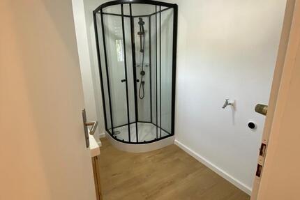 topsanierte Dachgeschosswohnung in idyllischer Waldrandlage zimmer