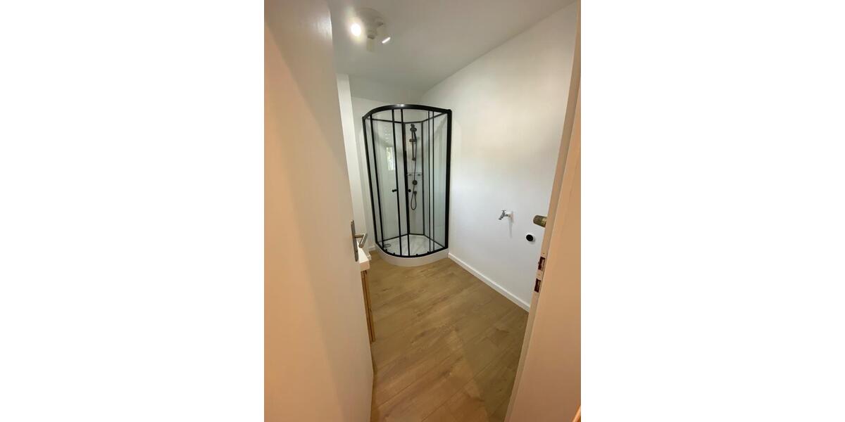 topsanierte Dachgeschosswohnung in idyllischer Waldrandlage zimmer