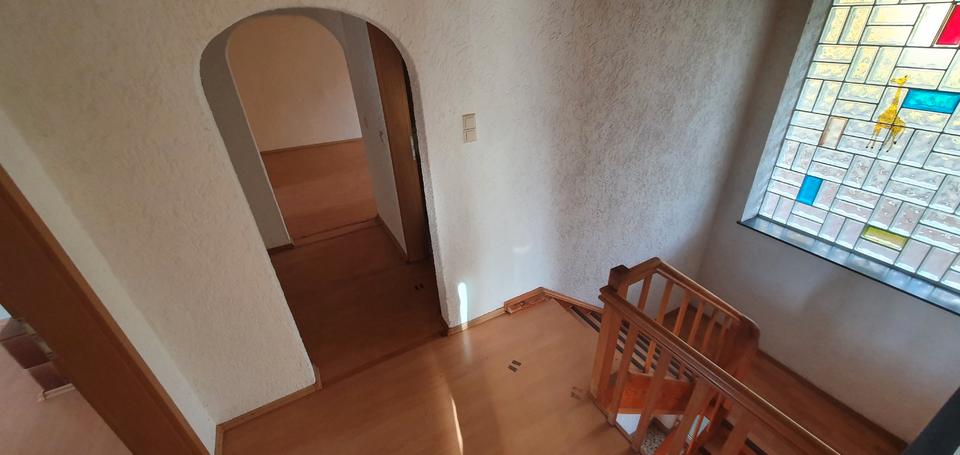 Einfamilienhaus Queidersbach - 7 Zimmer, 184 m&sup2;, 185.000&euro; | Angebot:26048223