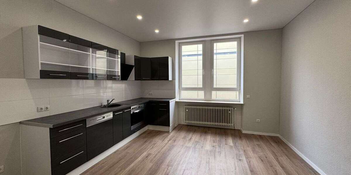 Etagenwohnung Kaiserslautern Betzenberg - 5 Zimmer, 106 m&sup2;, 990&euro; | Angebot:25876960