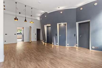 Haus Lambrecht - 12 Zimmer, 275 m&sup2;, 489.000&euro; | Angebot:27554269