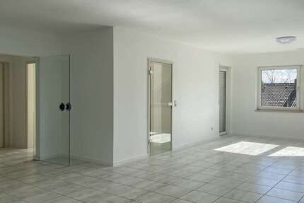 Wohnung Kaiserslautern Engelshof - 4 Zimmer, 196 m&sup2;, 1.700&euro; | Angebot:25768431