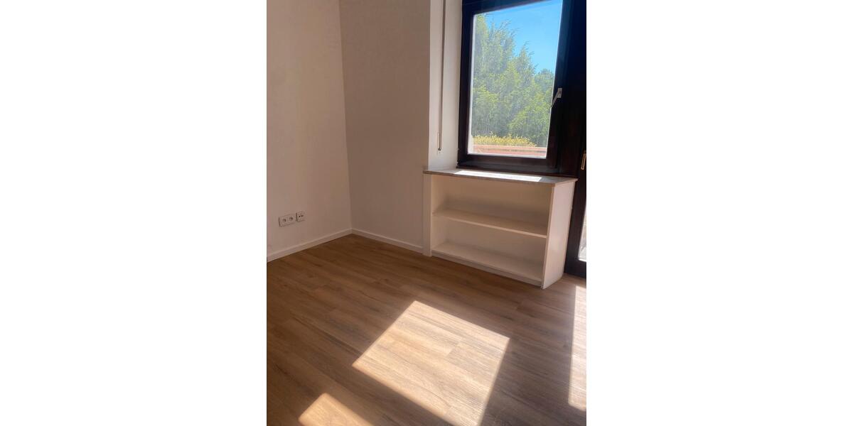Erdgeschoßwohnung Göllheim - 2 Zimmer, 60 m&sup2;, 850&euro; | Angebot:24523256