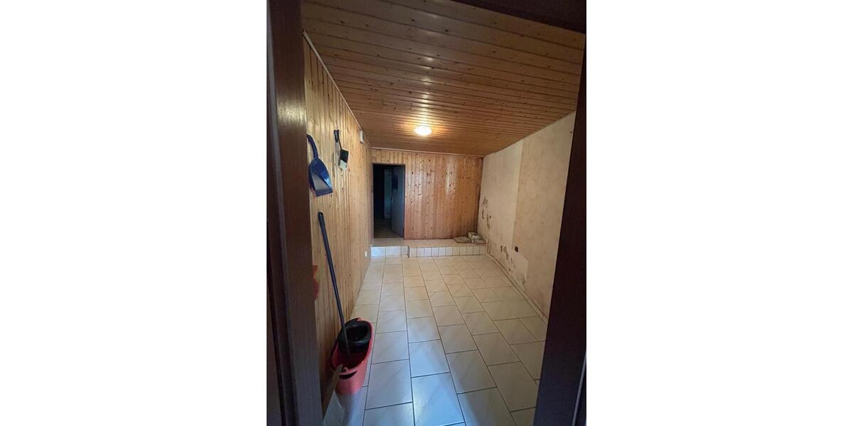 Einfamilienhaus Hermersberg - 6 Zimmer, 94 m&sup2;, 180.000&euro; | Angebot:26103828
