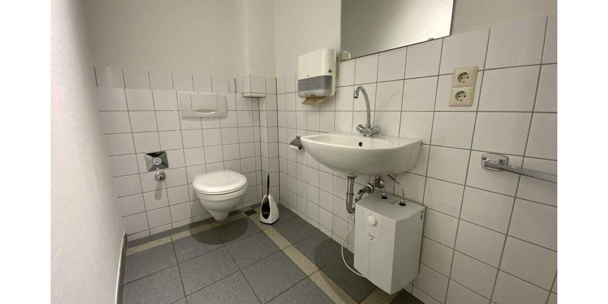 WGH in top Zustand mit Entwicklungspotenzial! zimmer