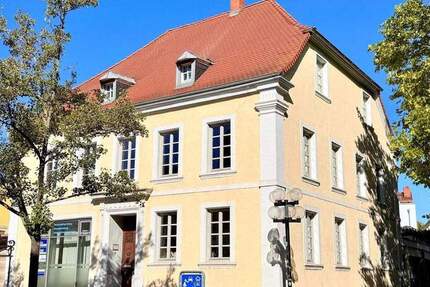 KL-Altstadt - Stilvolles, denkmalgeschütztes Wohn-Geschäftshaus mit 3 Garagen 8 zimmer