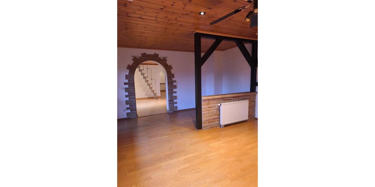 Mehrfamilienhaus, Wohnhaus Höheinöd - 6 Zimmer, 193 m&sup2;, 199.000&euro; | Angebot:26884033