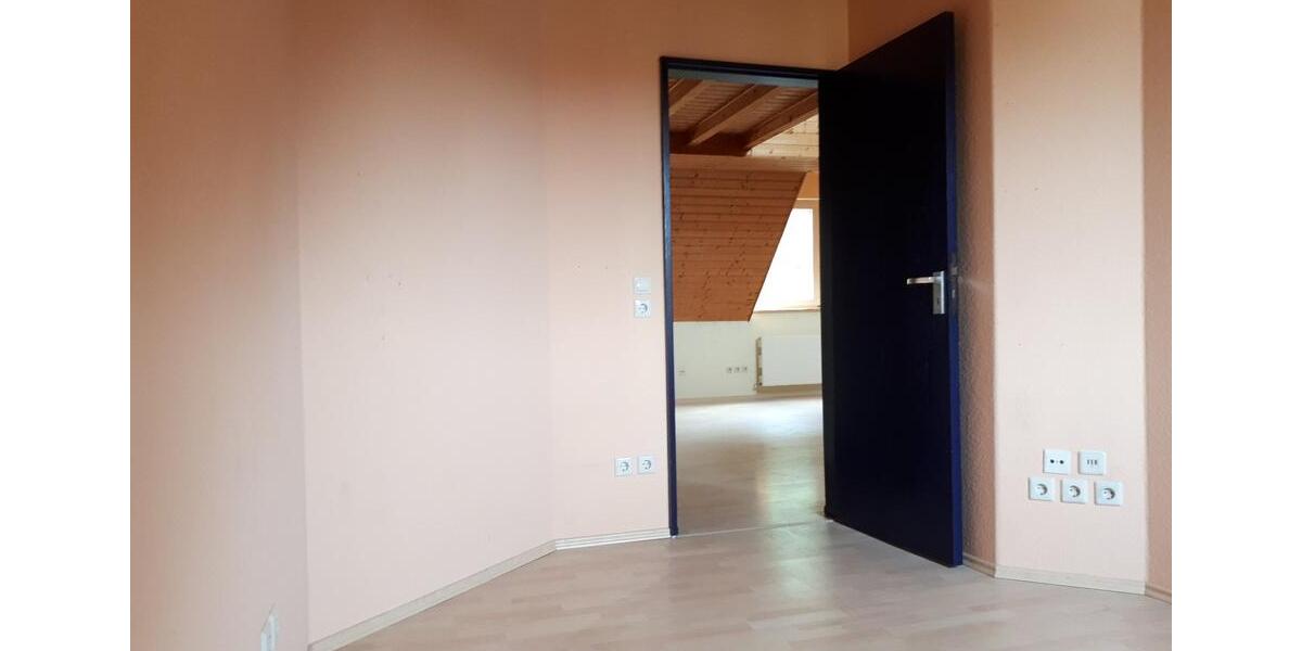 Etagenwohnung Kaiserslautern Bahnheim - 4 Zimmer, 84 m&sup2;, 850&euro; | Angebot:26489719