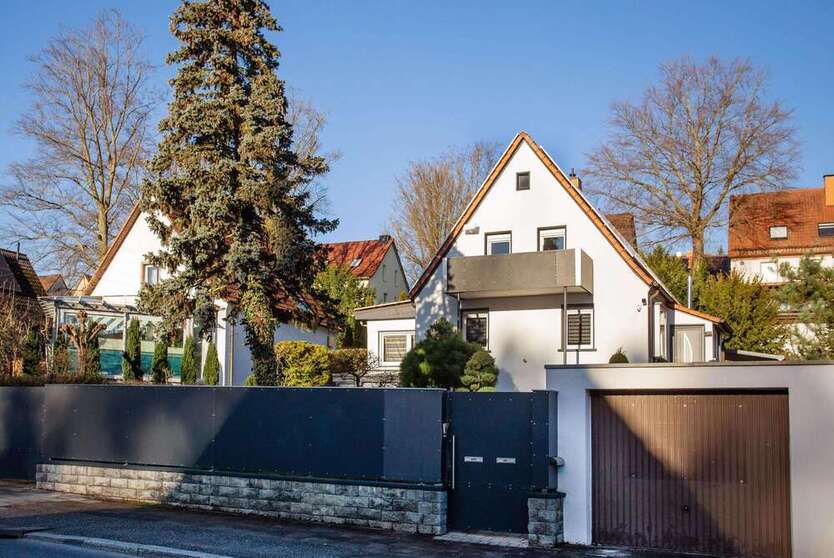 Haus zum Kaufen in Kaiserslautern 420.000 € 210.75 m²