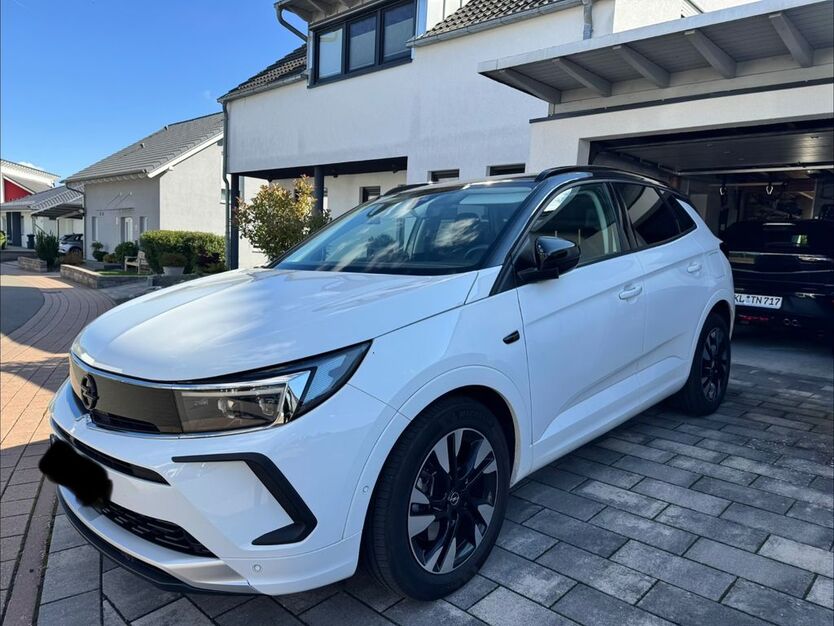 Opel Grandland (X) 31.000 km 25.600 € Schwedelbach 67685