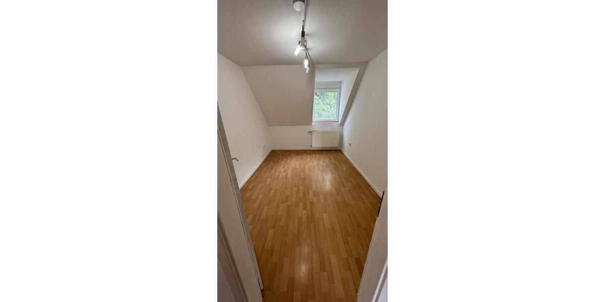 Etagenwohnung Kaiserslautern Betzenberg - 5 Zimmer, 62 m&sup2;, 770&euro; | Angebot:26585095