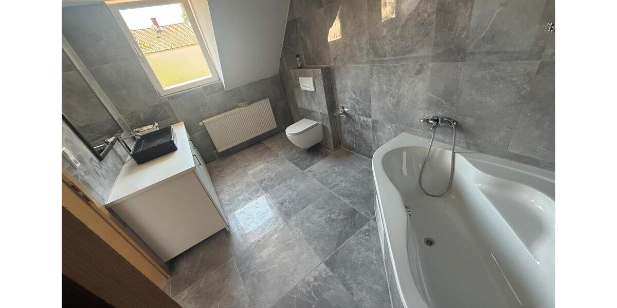 Reihenhaus Kaiserslautern Betzenberg - 8 Zimmer, 100 m&sup2;, 2.000&euro; | Angebot:27702868