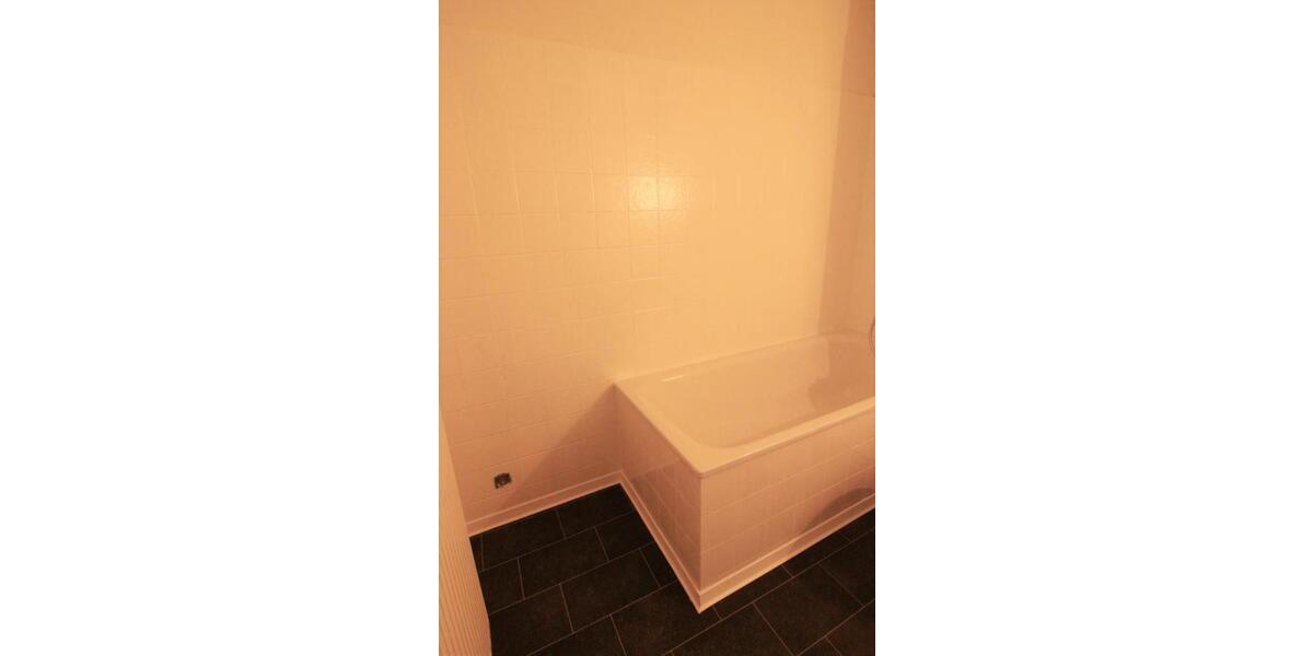 * LEBHAFTES Haus - schön renovierte 1 ZW * Aufstocker willkommen * für 1 PERSON * BEZTENBERG * 1 zimmer