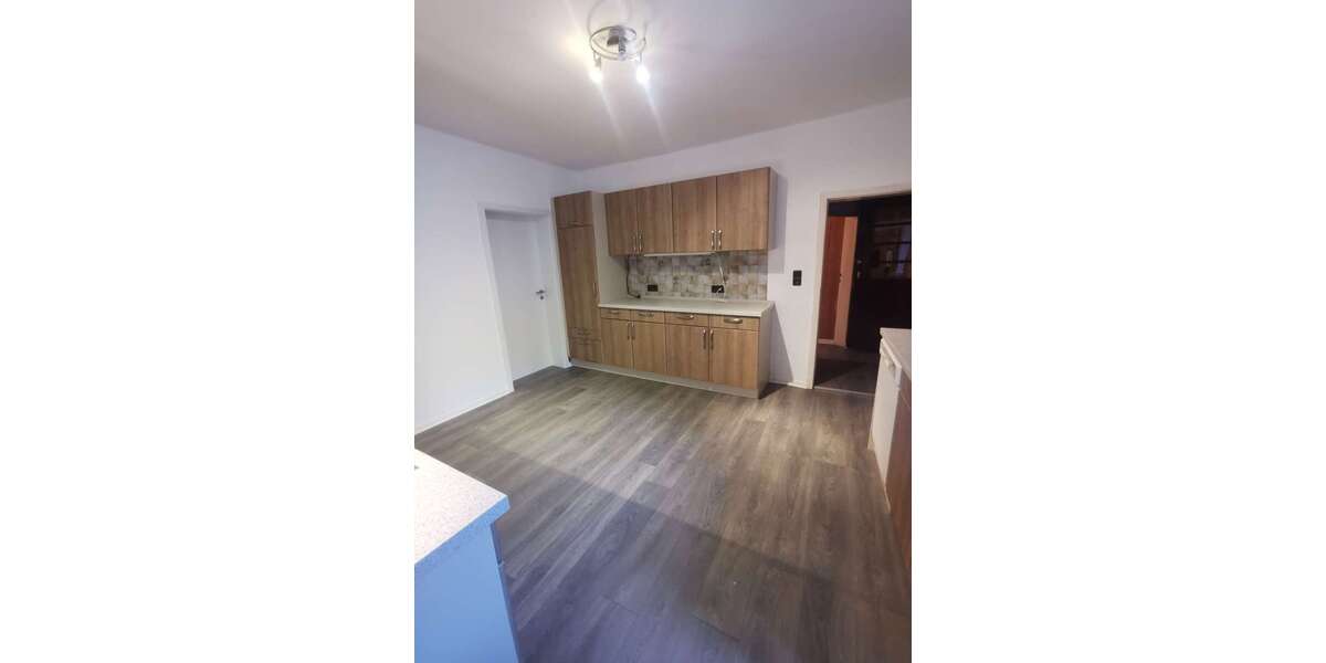 Haus zum Mieten in Landstuhl 2.100 € 217 m² 11 zimmer