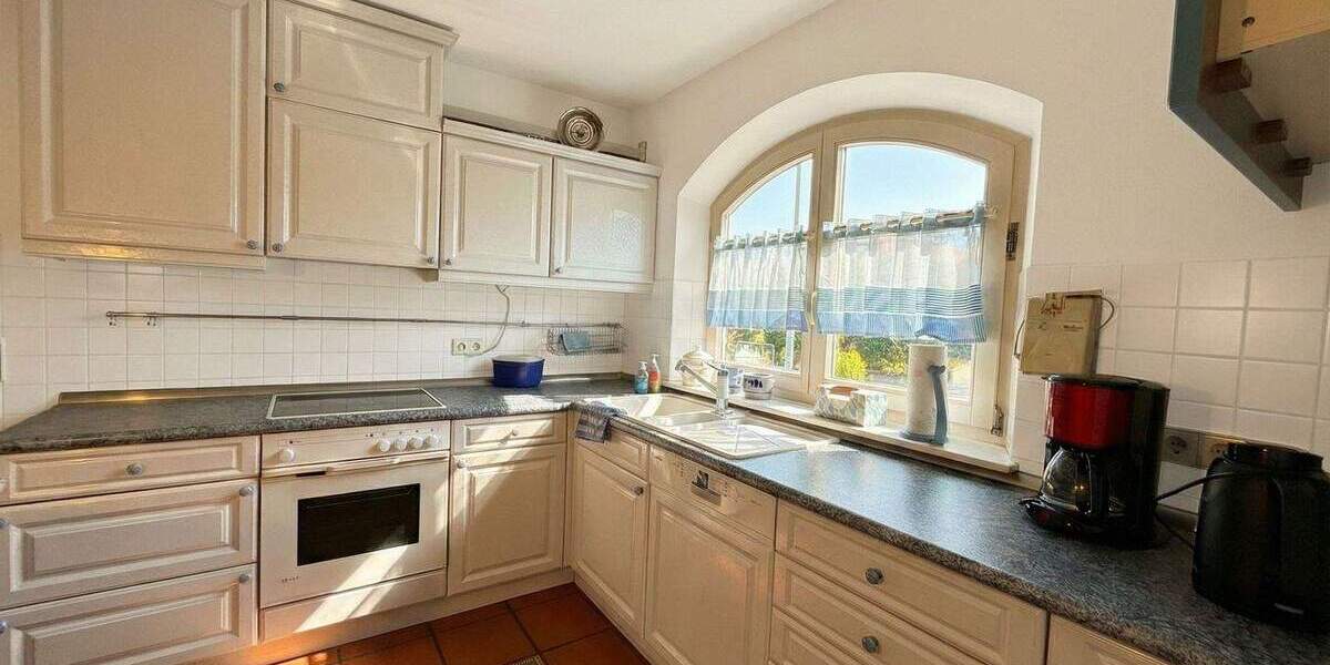 Einfamilienhaus Höringen - 6 Zimmer, 265 m&sup2;, 1.800&euro; | Angebot:25846214