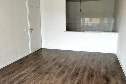 * OFFENE Küche mit Theke * XL Balkon * schöner Schnitt * 7. Etage2 Aufzüge * BETZENBERG 2 zimmer