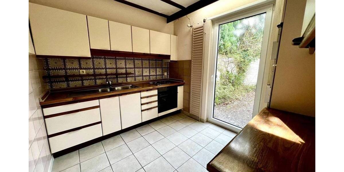 Einfamilienhaus Kaiserslautern Innenstadt - 6 Zimmer, 211 m&sup2;, 275.000&euro; | Angebot:25928854