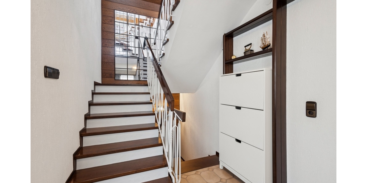 Top gepflegtes EFH auf der Atzel 193 m² Wohnfläche Großzügiger Wohnkomfort mit Gaube - Einfamilienhaus Landstuhl | Angebot:27338600