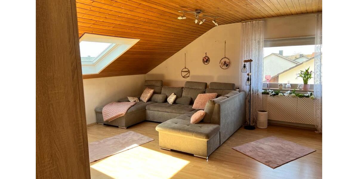 Dachgeschoßwohnung Weilerbach - 5 Zimmer, 95 m&sup2;, 900&euro; | Angebot:26603495