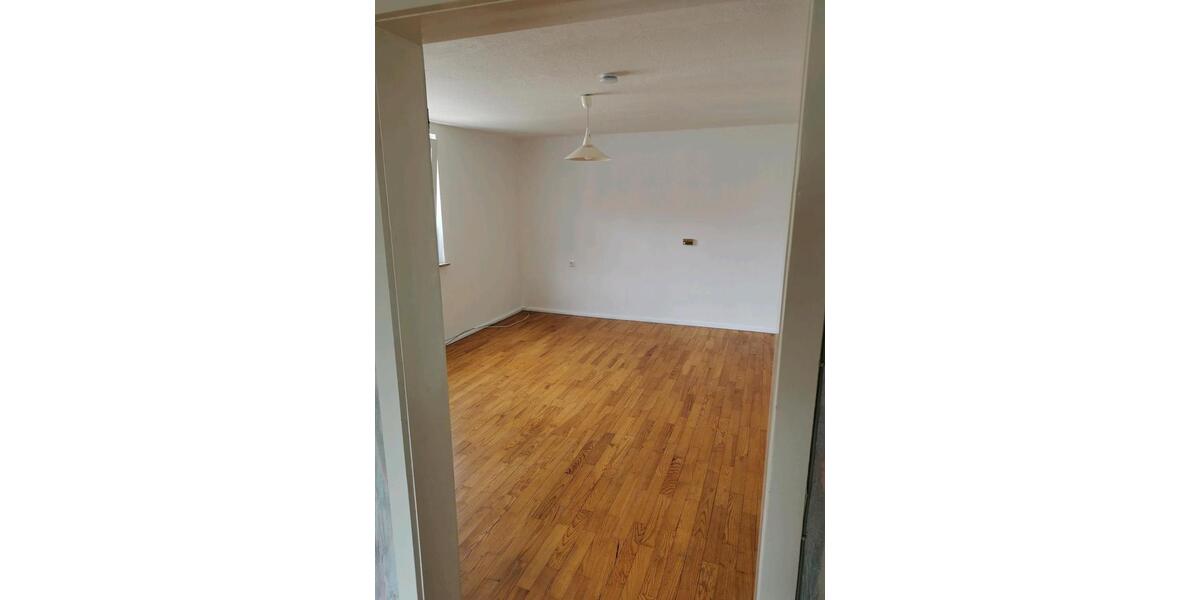 Doppelhaushälfte Wolfstein - 5 Zimmer, 130 m&sup2;, 122.000&euro; | Angebot:23130635