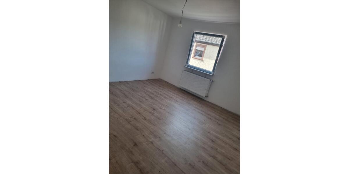 Reihenhaus Rodalben - 6 Zimmer, 160 m&sup2;, 1.200&euro; | Angebot:26612266