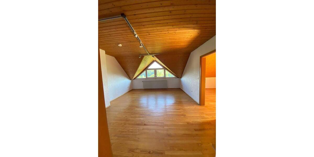 Bungalow Wallhalben - 7 Zimmer, 260 m&sup2;, 1.900&euro; | Angebot:26190672