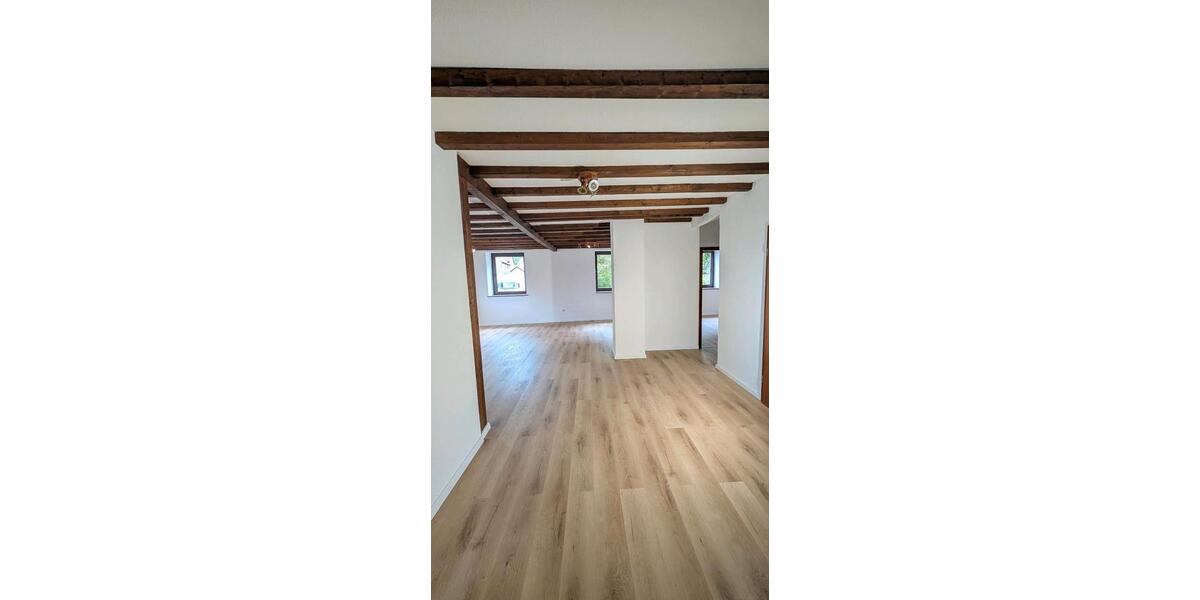 Hochparterre Kaiserslautern - 4 Zimmer, 100 m&sup2;, 1.300&euro; | Angebot:26465425