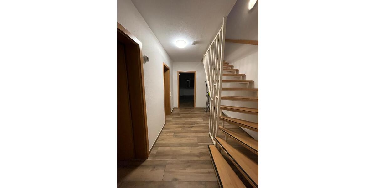 Reihenhaus Trippstadt - 5 Zimmer, 160 m&sup2;, 1.440&euro; | Angebot:26195235