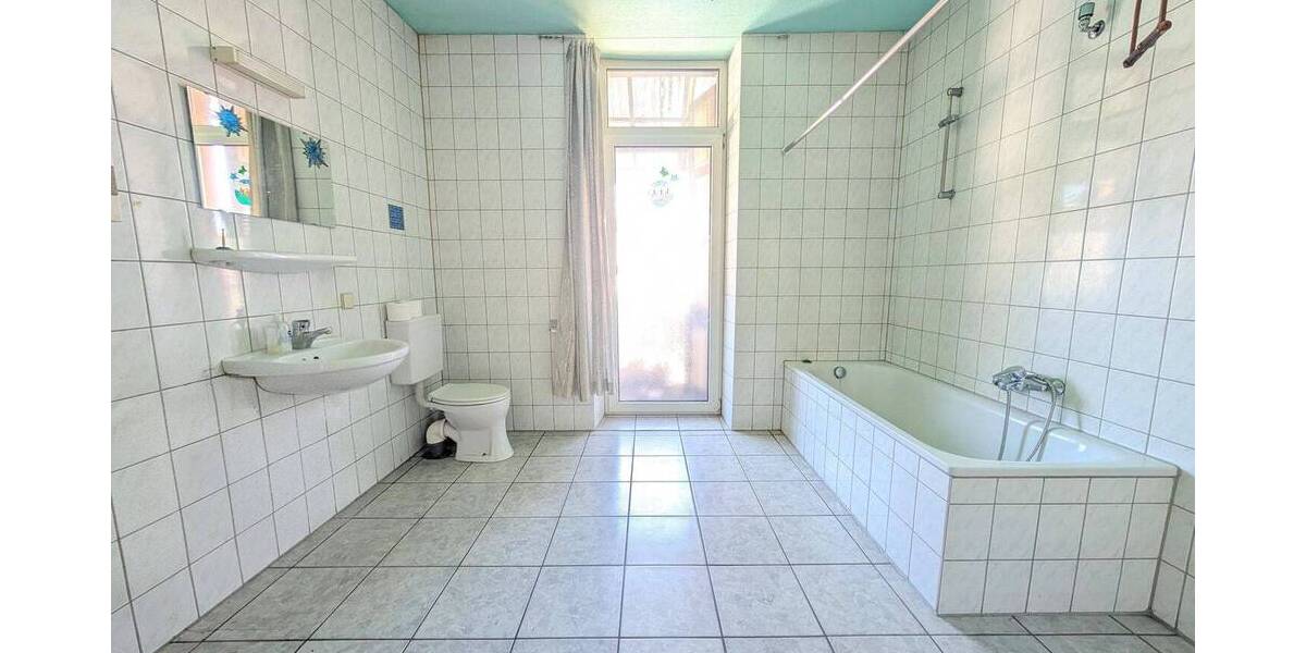 Mehrfamilienhaus, Wohnhaus Kaiserslautern Innenstadt - 9 Zimmer, 202 m&sup2;, 285.000&euro; | Angebot:26309369