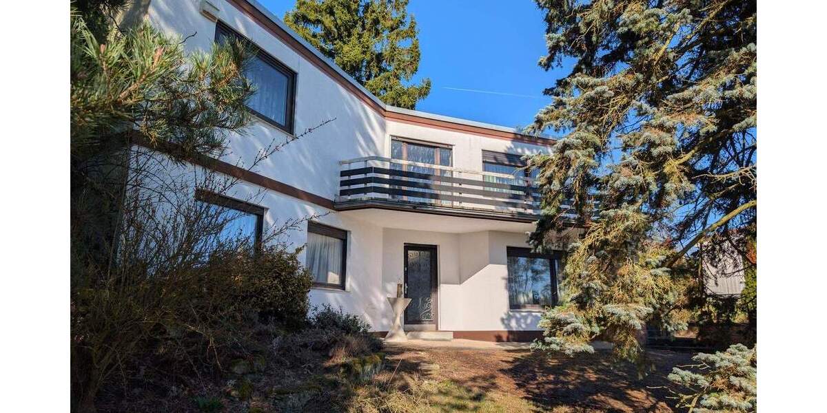 Einfamilienhaus Kaiserslautern Innenstadt - 7 Zimmer, 186 m&sup2;, 243.000&euro; | Angebot:25899420