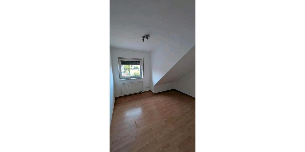 Dachgeschoßwohnung Steinbach am Donnersberg - 3 Zimmer, 72 m&sup2;, 120.000&euro; | Angebot:26644942