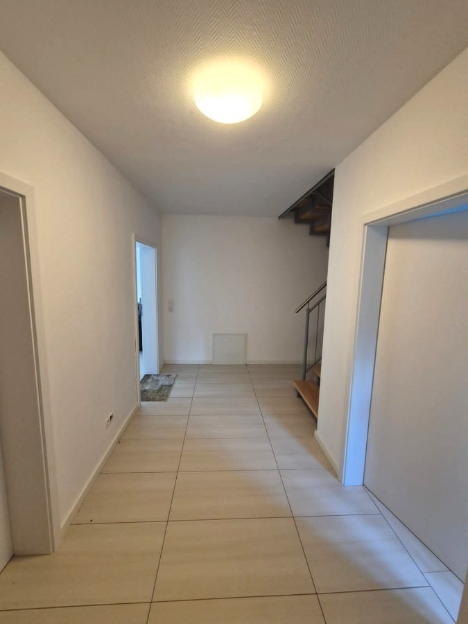Zeitgemäße DHH mit Pultdach, Wärmepumpe & Terrasse – Attraktive Anlagechance in Wartenberg-Rohrbach 4 zimmer