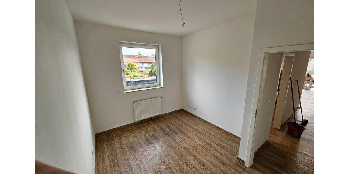 Schöne große 3 Zimmer-Wohnung mit Terrasse und Garten 3 zimmer