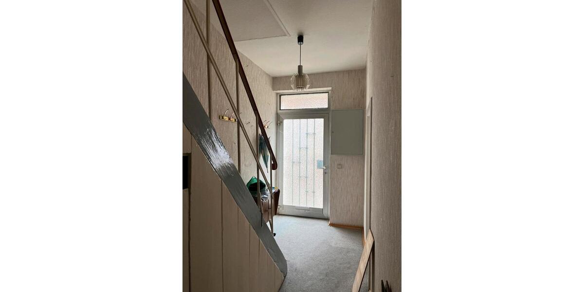 Reihenhaus Lambrecht (Pfalz) - 4.5 Zimmer, 100 m&sup2;, 80.000&euro; | Angebot:26640928