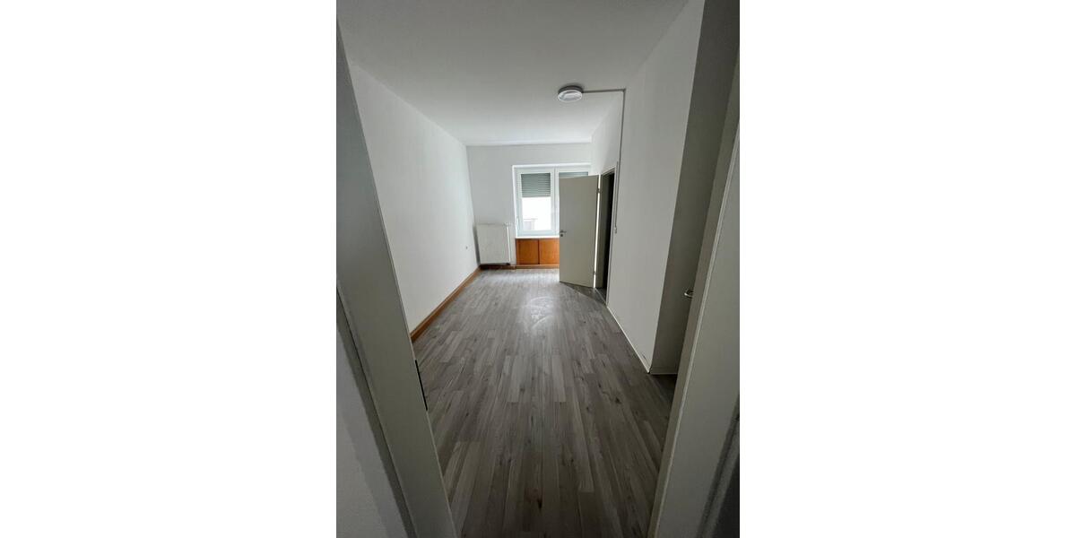 Etagenwohnung Kaiserslautern Betzenberg - 4 Zimmer, 100 m&sup2;, 1.100&euro; | Angebot:25313087