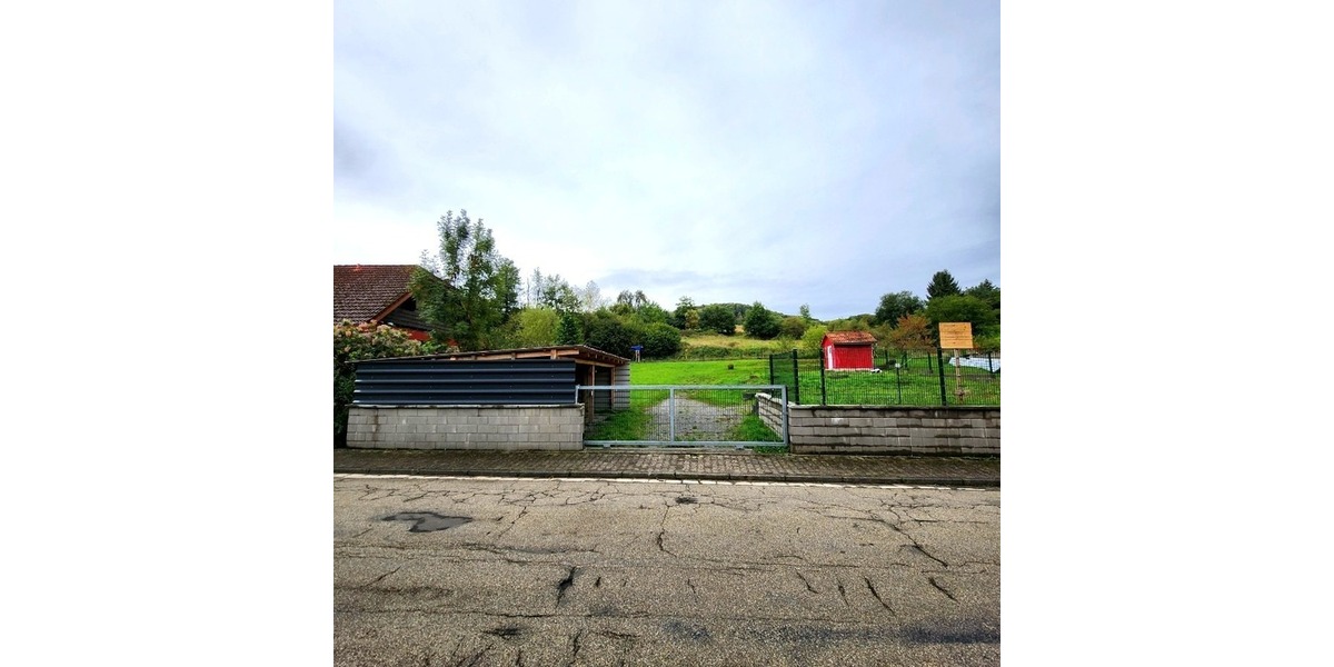 Naturnah wohnen, zentral angebunden – ebenerdiges Baugrundstück in Eßweiler zimmer