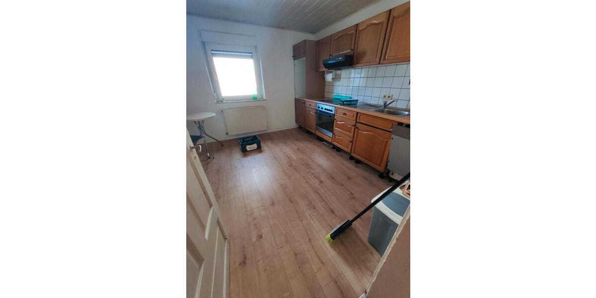 helle 3 Zimmerwohnung mit Garage+ Nutzfläche in Hütschenhausen 3 zimmer